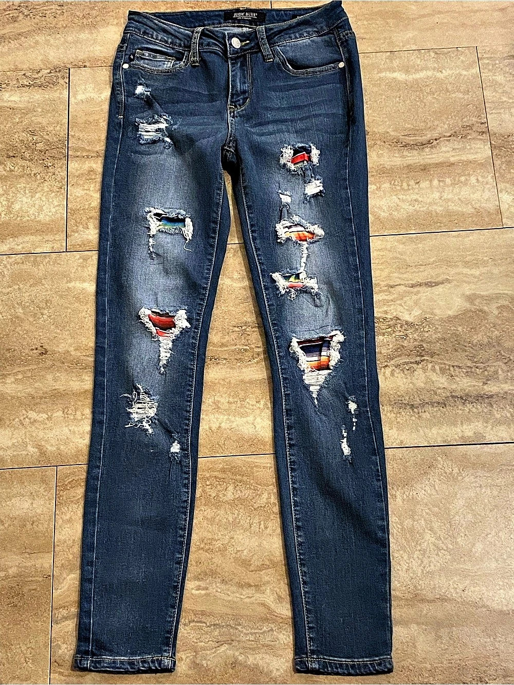 Judy Blue distressed junior skinny jeans in Blue Size 3